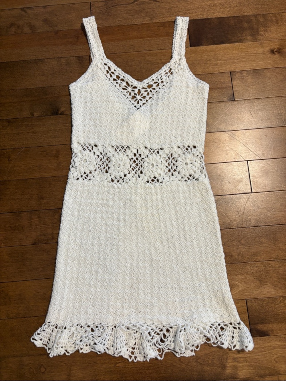 Vintage White Crochet Mini Dress with V-Neck